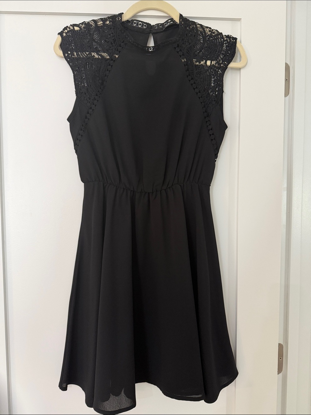 SHEIN Black Lace Yoke Sleeveless Dress - Classic Women's Dress